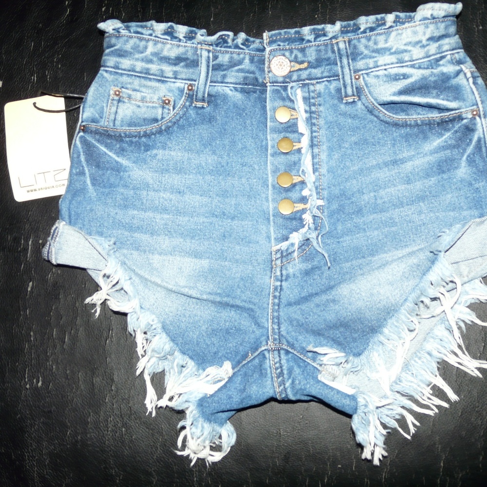 Litz Button up denim short distress size small